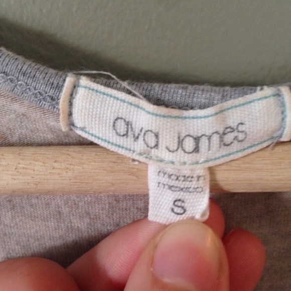 Ava James Colorblock Tunic Tee - Picture 2 of 3